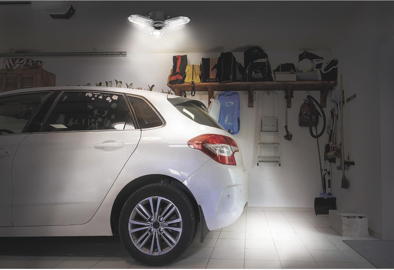FarPoint LED Garage/Ceiling Light, 10,000 Lumens FLFB31004 FarPoint LED Garage/Ceiling Light, 10,000 Lumens FLFB31004